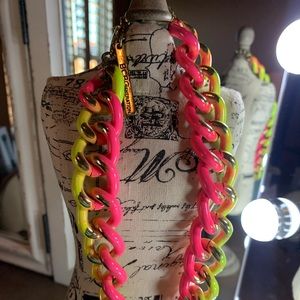 BCBG chunky statement necklace